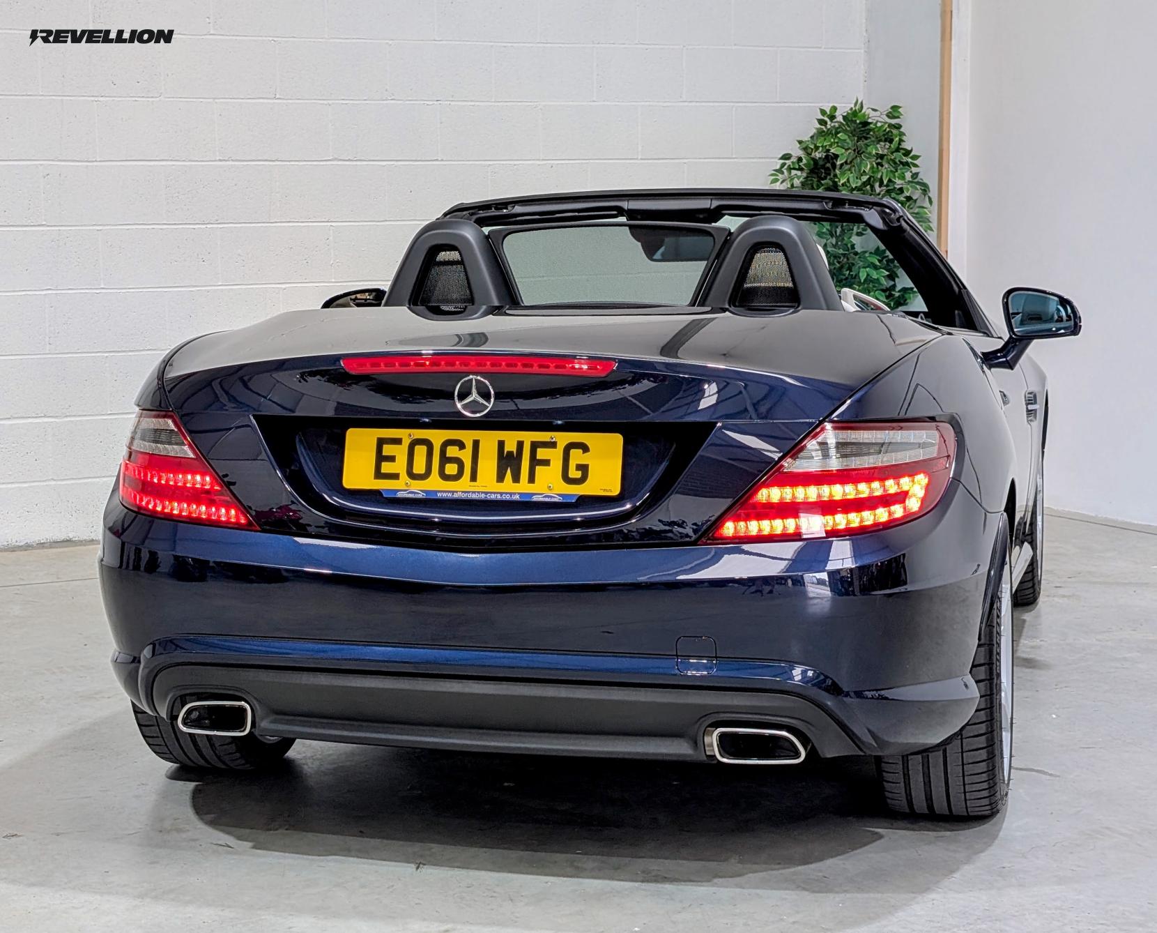 Mercedes-Benz SLK 3.5 SLK350 BlueEfficiency AMG Sport Edition 125 Convertible 2dr Petrol G-Tronic+ Euro 5 (s/s) (306 ps)