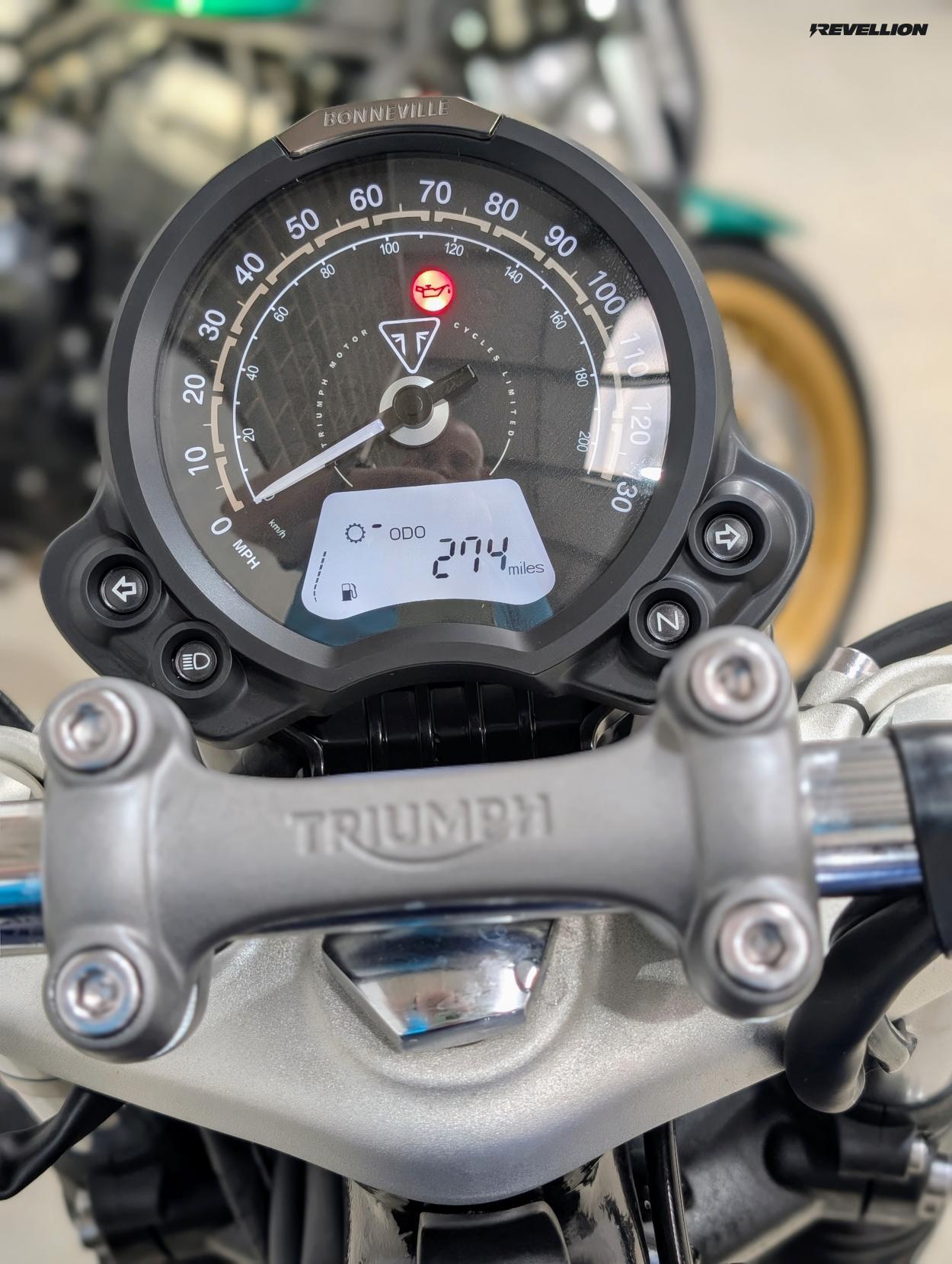 Triumph Speedmaster 1200 1200 Custom Cruiser Petrol Manual Euro 5 (79 ps)