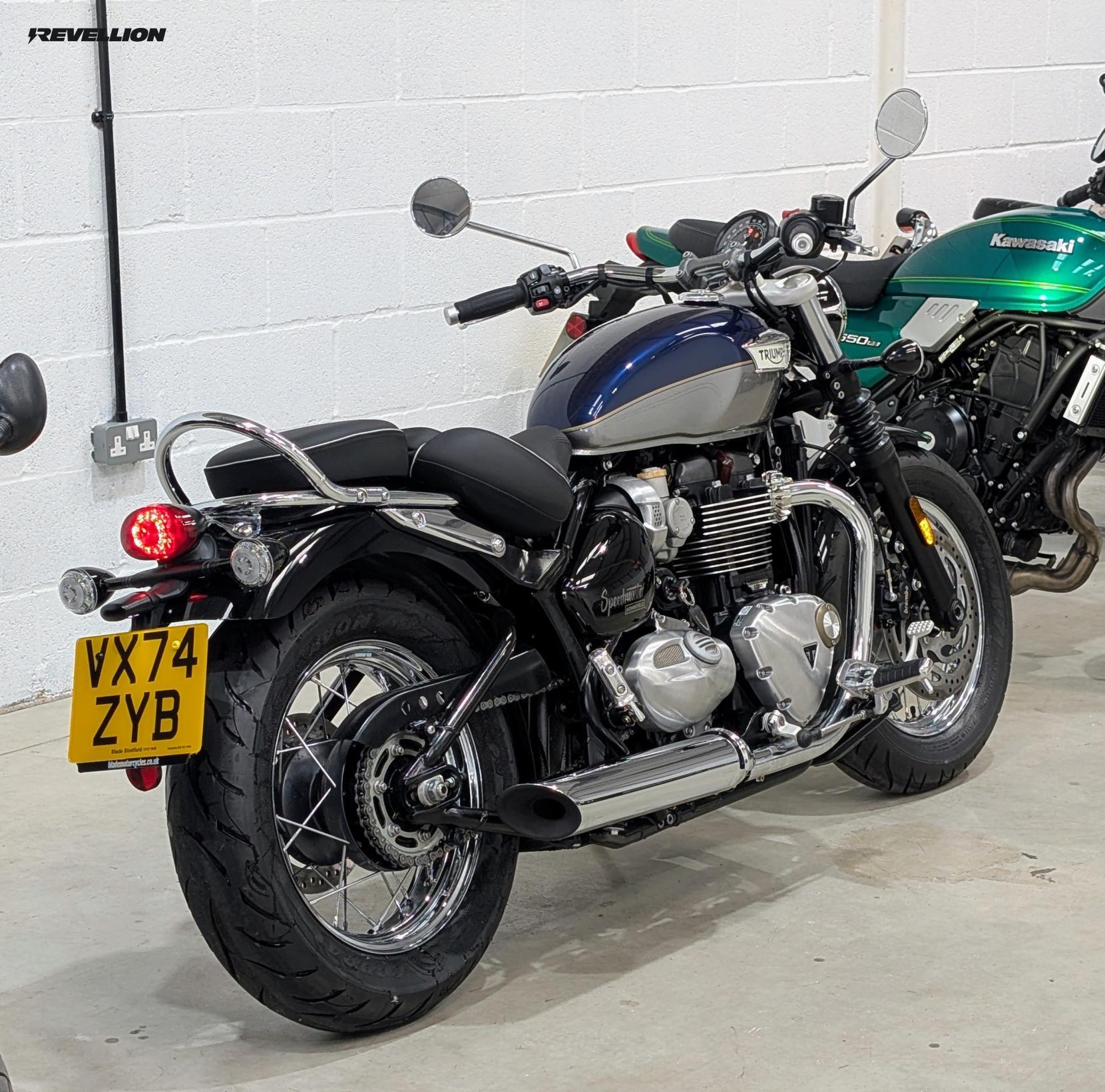 Triumph Speedmaster 1200 1200 Custom Cruiser Petrol Manual Euro 5 (79 ps)