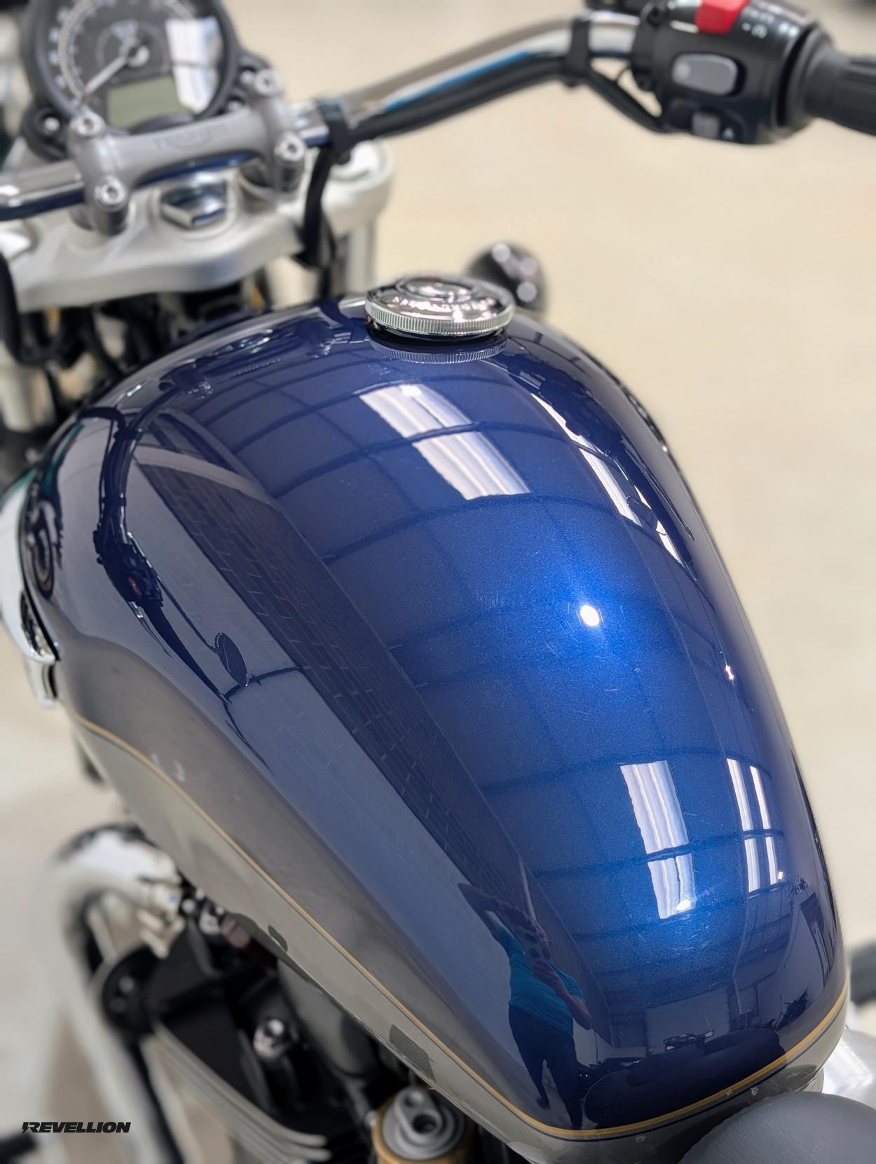 Triumph Speedmaster 1200 1200 Custom Cruiser Petrol Manual Euro 5 (79 ps)