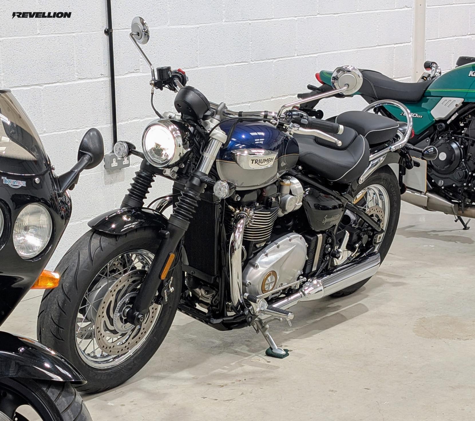 Triumph Speedmaster 1200 1200 Custom Cruiser Petrol Manual Euro 5 (79 ps)