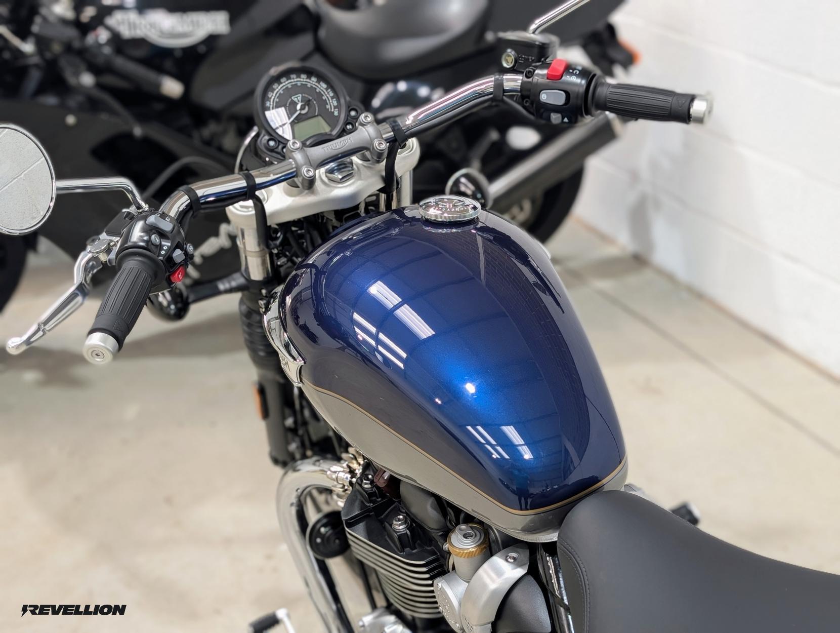 Triumph Speedmaster 1200 1200 Custom Cruiser Petrol Manual Euro 5 (79 ps)