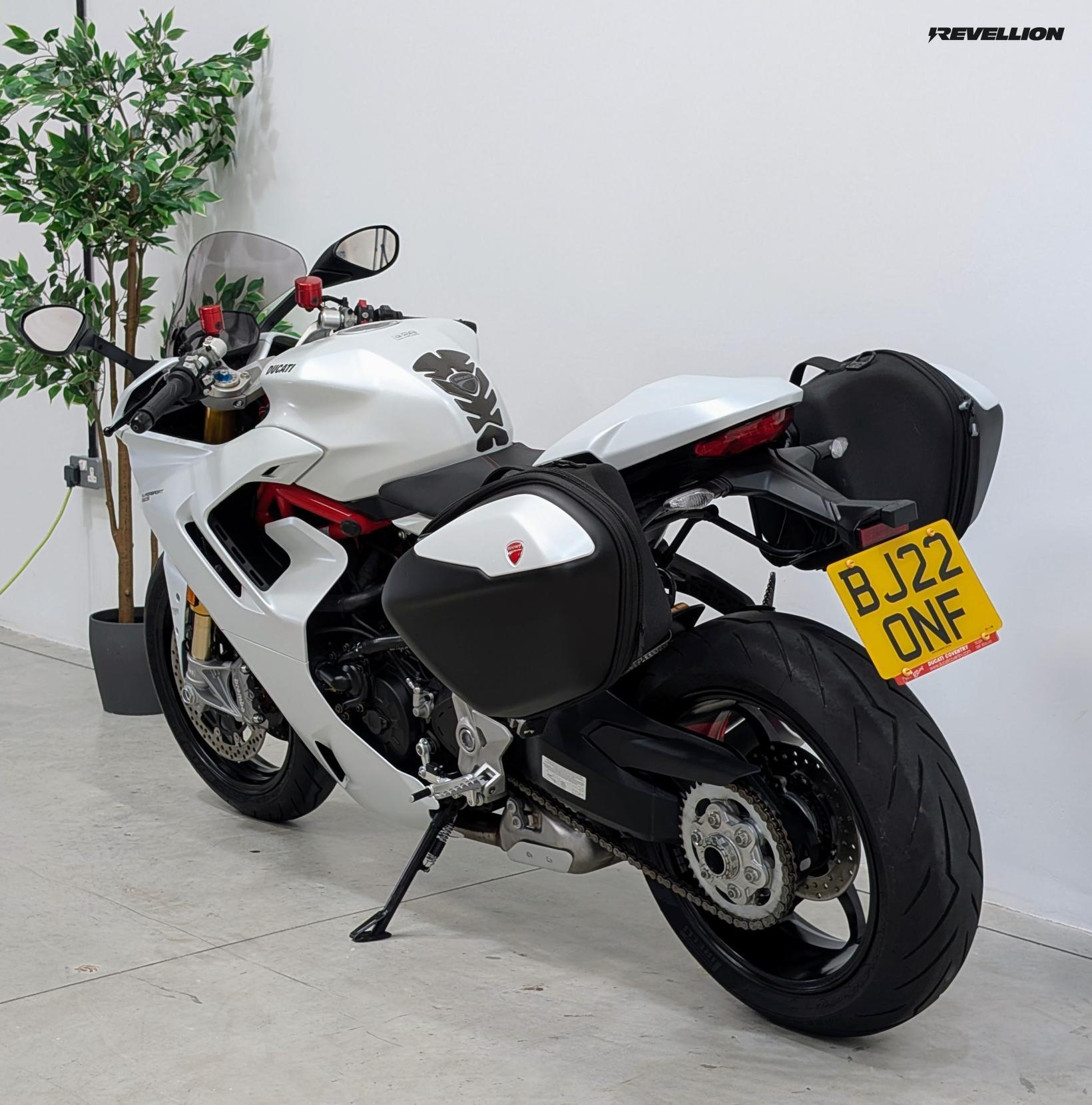 Ducati Supersport 950 S 950 Super Sports Petrol Ducati Quick Shift Euro 5 (110 ps)