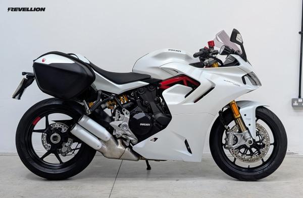 Ducati Supersport 950 S 950 Super Sports Petrol Ducati Quick Shift Euro 5 (110 ps)