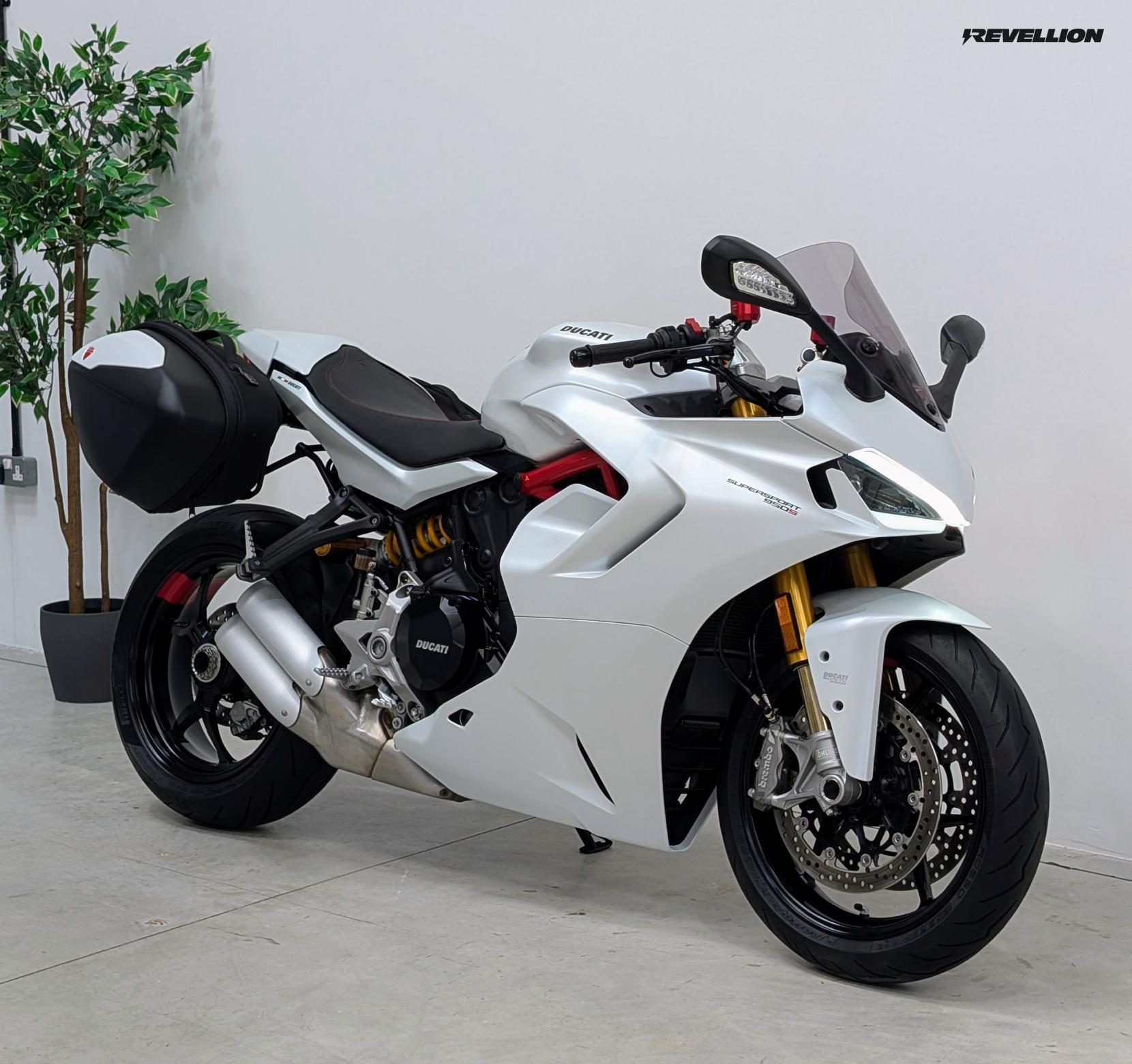 Ducati Supersport 950 S 950 Super Sports Petrol Ducati Quick Shift Euro 5 (110 ps)
