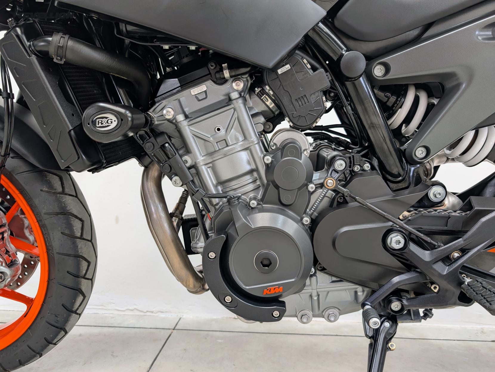 KTM 790 Duke 790 Naked Petrol Manual Euro 4 (105 ps)