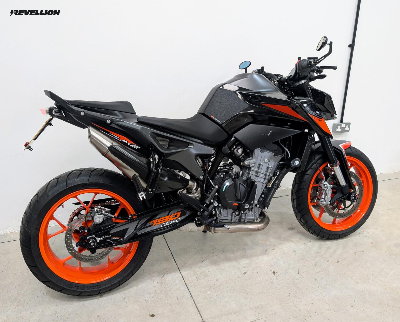 KTM 790 Duke 790 Naked Petrol Manual Euro 4 (105 ps)