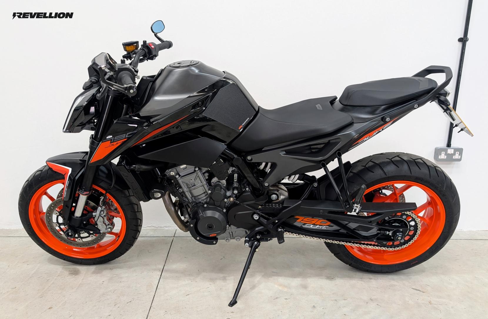 KTM 790 Duke 790 Naked Petrol Manual Euro 4 (105 ps)