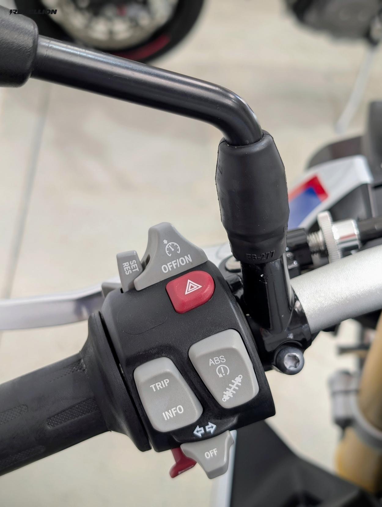 BMW S 1000 R 1000 Sport Naked Petrol Manual Euro 4 (164 ps)