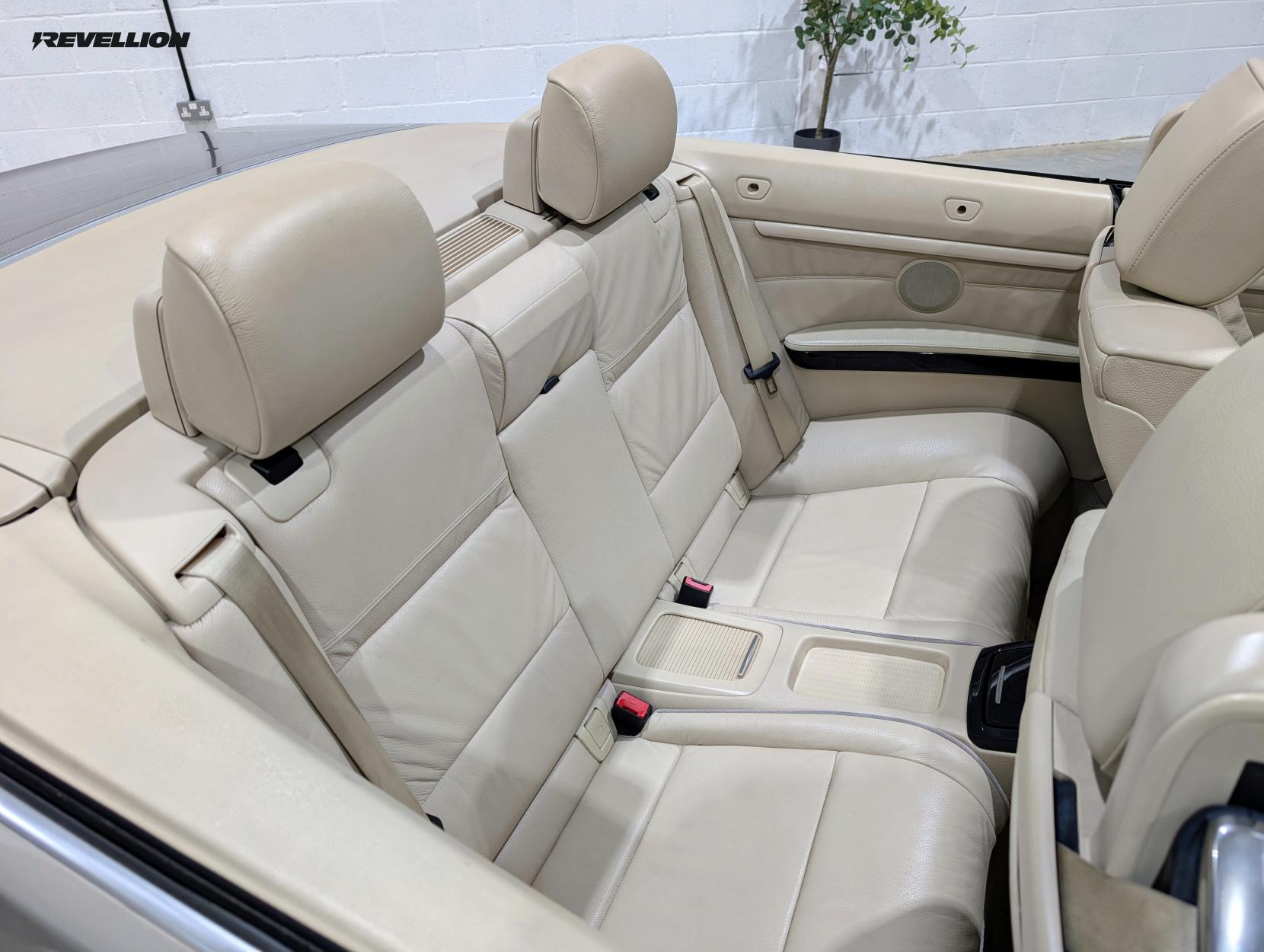 BMW 3 Series 3.0 325i SE Convertible 2dr Petrol Steptronic Euro 4 (218 ps)