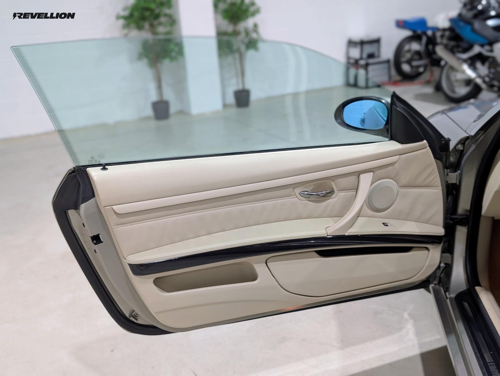 BMW 3 Series 3.0 325i SE Convertible 2dr Petrol Steptronic Euro 4 (218 ps)