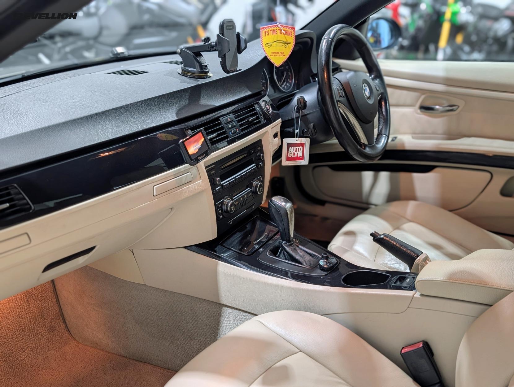 BMW 3 Series 3.0 325i SE Convertible 2dr Petrol Steptronic Euro 4 (218 ps)