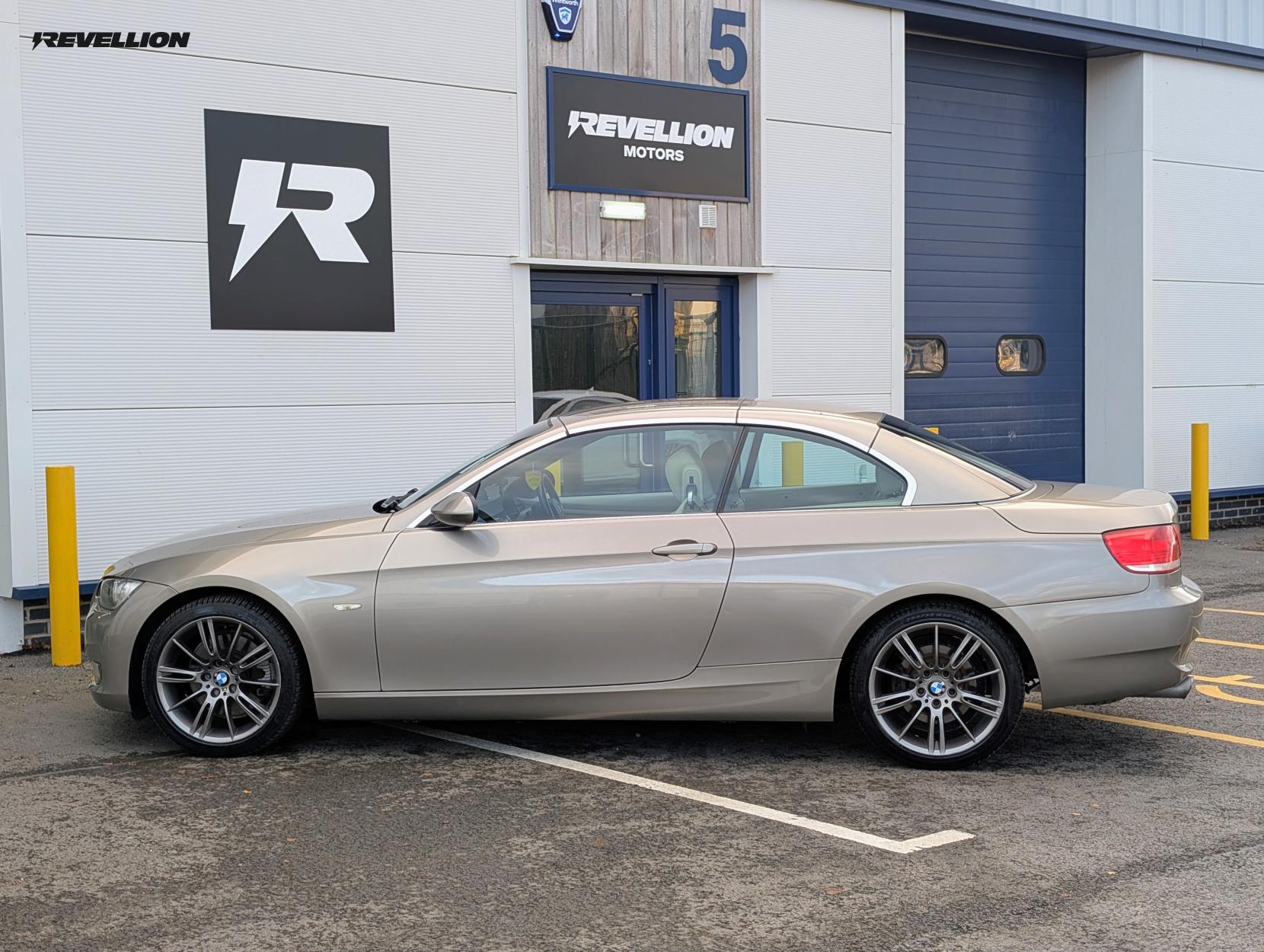 BMW 3 Series 3.0 325i SE Convertible 2dr Petrol Steptronic Euro 4 (218 ps)