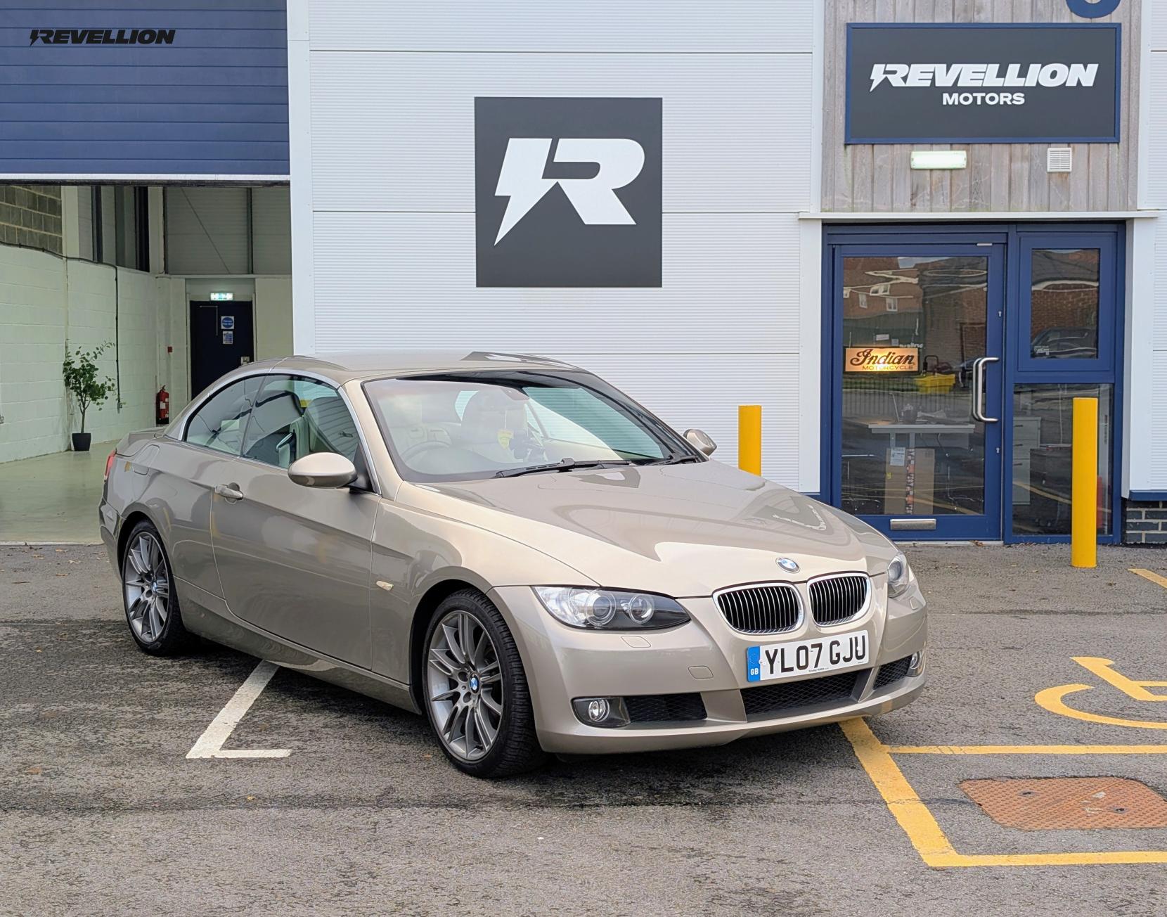 BMW 3 Series 3.0 325i SE Convertible 2dr Petrol Steptronic Euro 4 (218 ps)