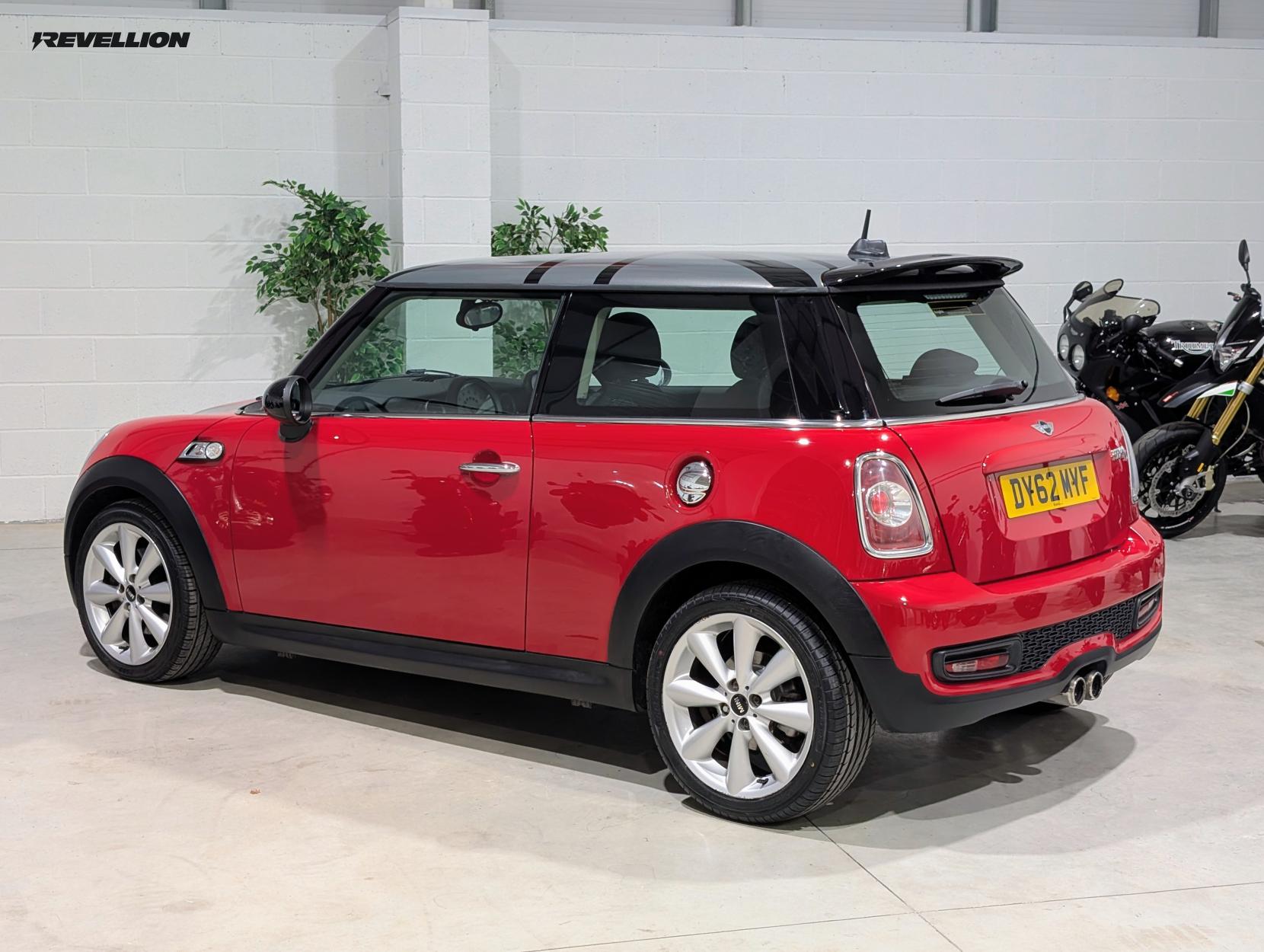 MINI Hatch 1.6 Cooper S Hatchback 3dr Petrol Manual Euro 5 (s/s) (184 ps)