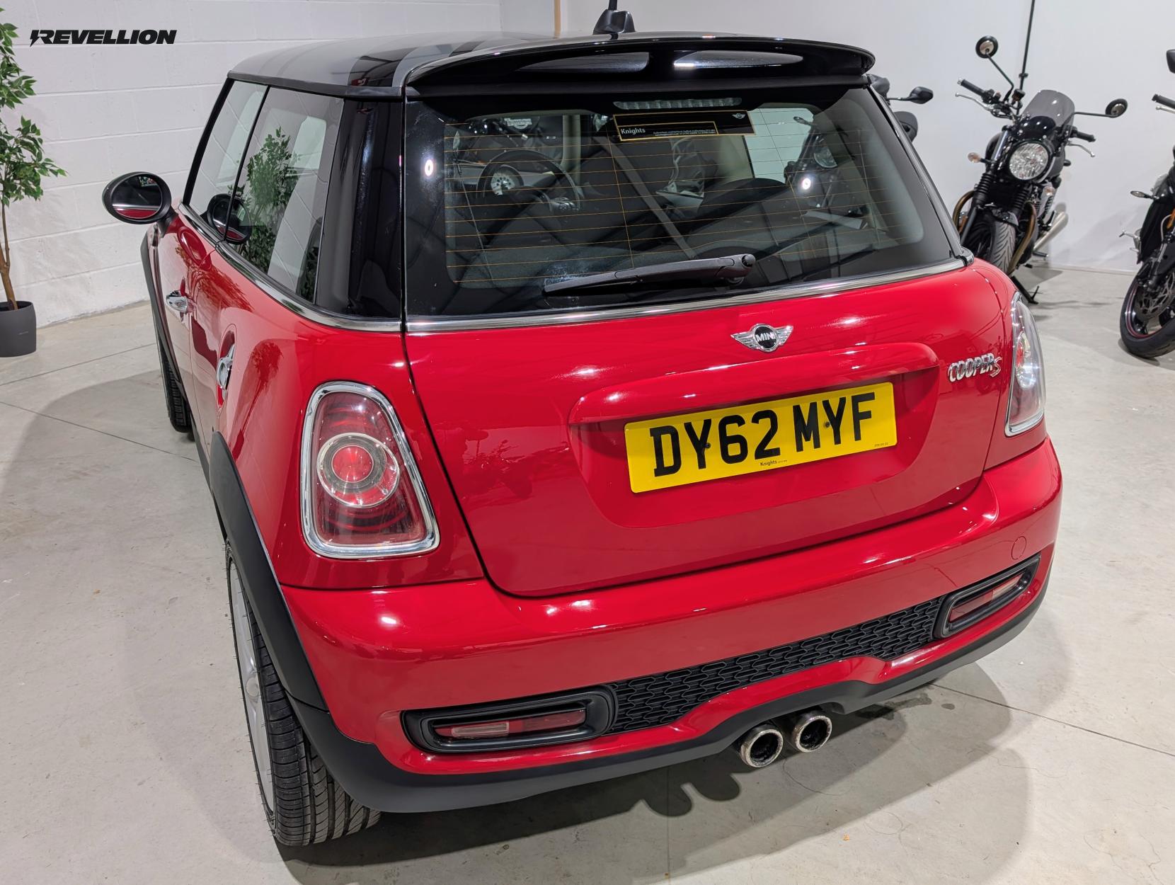 MINI Hatch 1.6 Cooper S Hatchback 3dr Petrol Manual Euro 5 (s/s) (184 ps)