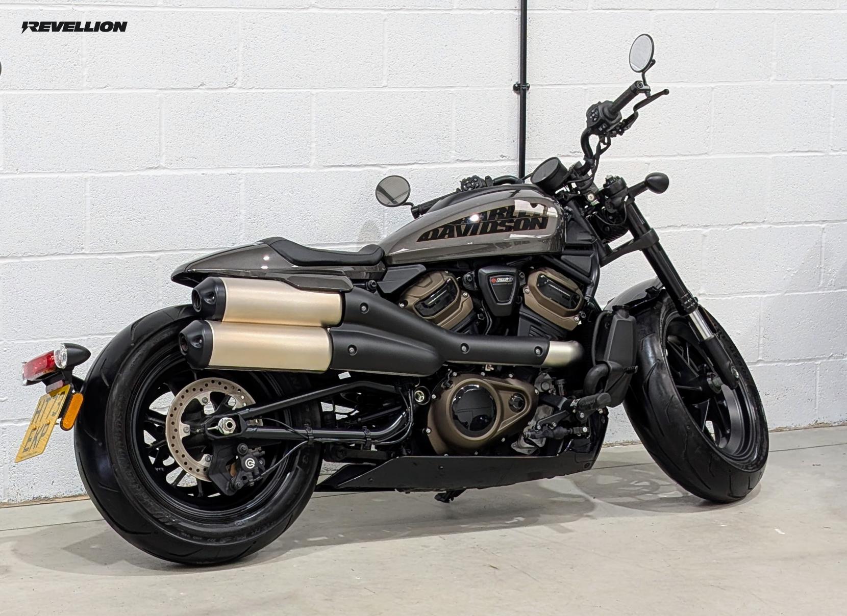 Harley-Davidson Sportster 1250 Sportster S Custom Cruiser Petrol Manual Euro 5 (122 ps)
