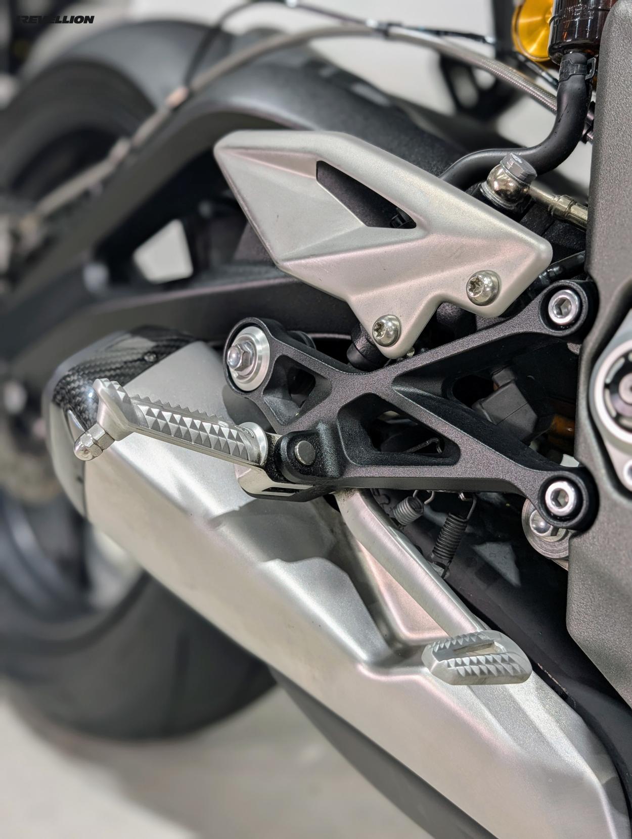 Triumph Street Triple 765 765 RS Naked Petrol Manual X-ring Euro 5 (124 ps)