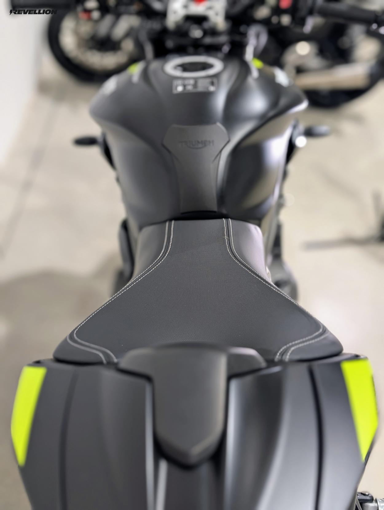 Triumph Street Triple 765 765 RS Naked Petrol Manual X-ring Euro 5 (124 ps)