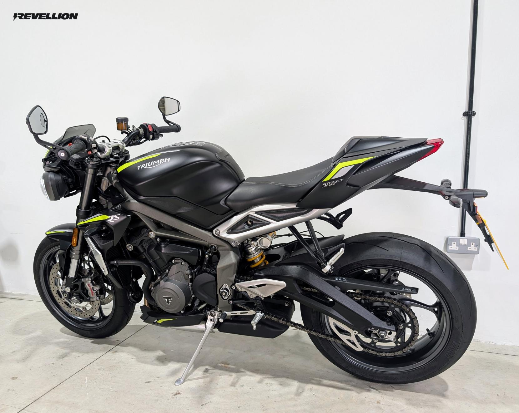 Triumph Street Triple 765 765 RS Naked Petrol Manual X-ring Euro 5 (124 ps)
