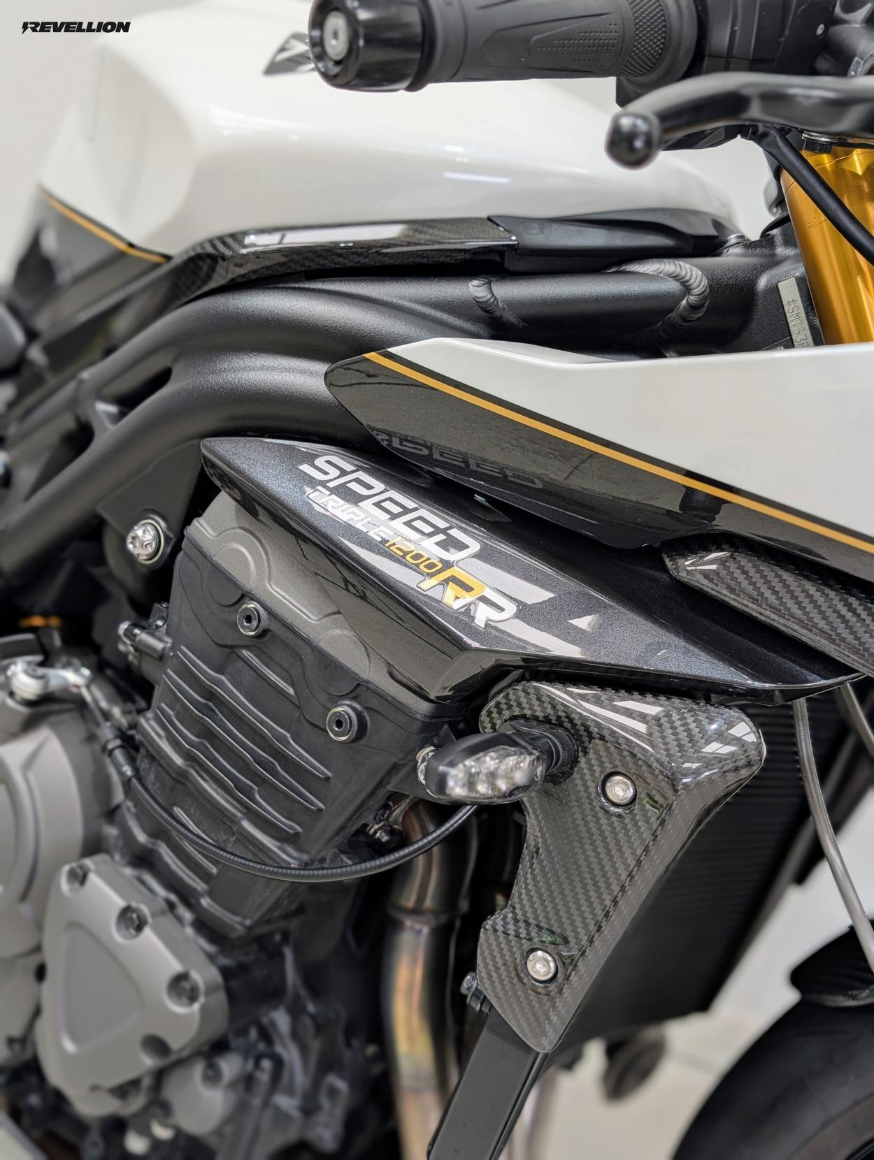 Triumph Speed Triple 1200 1200 RR Naked Petrol Manual X-ring Euro 5 (179 ps)