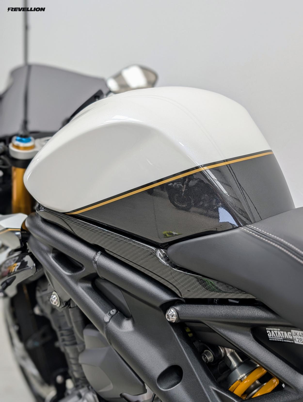 Triumph Speed Triple 1200 1200 RR Naked Petrol Manual X-ring Euro 5 (179 ps)