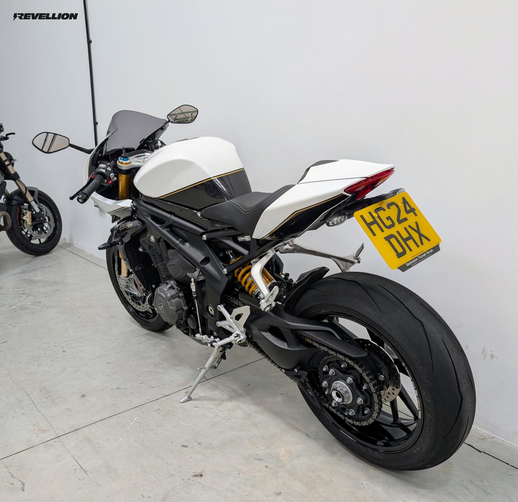 Triumph Speed Triple 1200 1200 RR Naked Petrol Manual X-ring Euro 5 (179 ps)