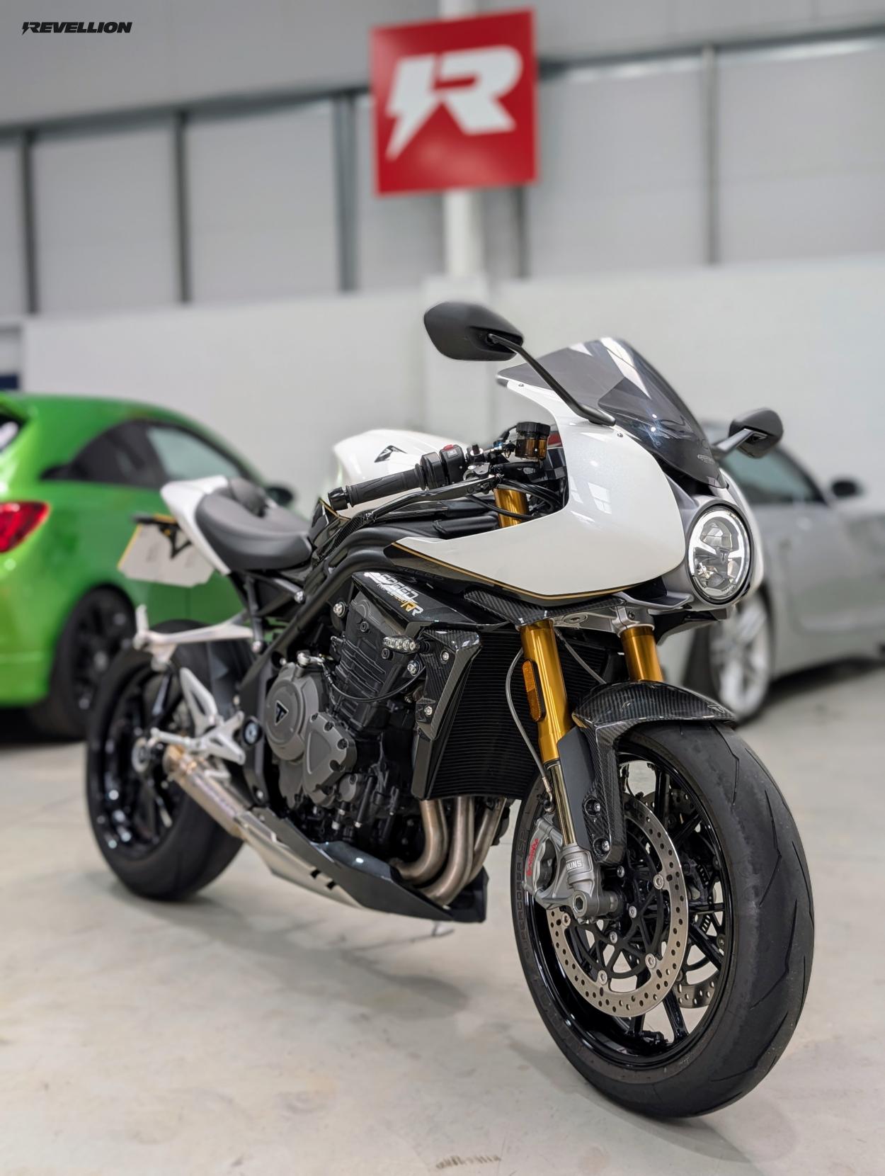 Triumph Speed Triple 1200 1200 RR Naked Petrol Manual X-ring Euro 5 (179 ps)