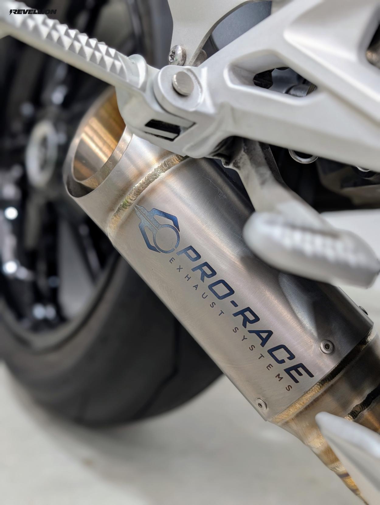 Triumph Speed Triple 1200 1200 RR Naked Petrol Manual X-ring Euro 5 (179 ps)
