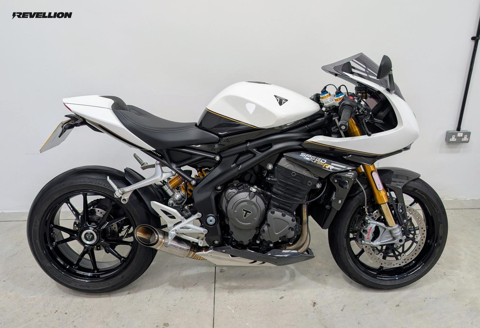 Triumph Speed Triple 1200 1200 RR Naked Petrol Manual X-ring Euro 5 (179 ps)