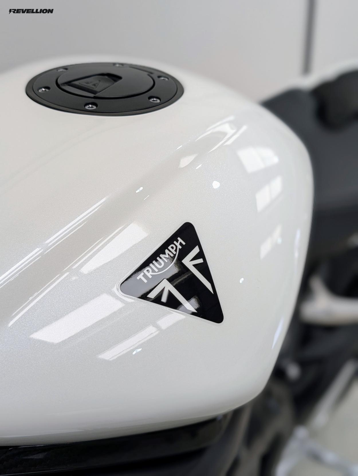 Triumph Speed Triple 1200 1200 RR Naked Petrol Manual X-ring Euro 5 (179 ps)