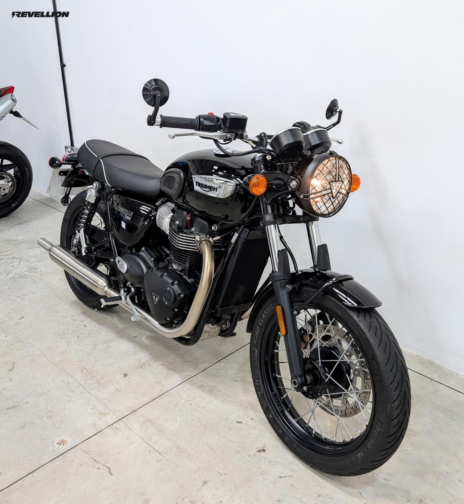 Triumph Bonneville T100 900 Roadster/Retro Petrol Manual Euro 5 (65 ps)