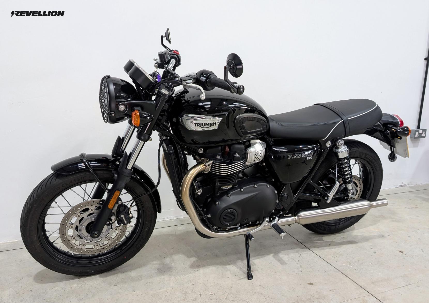 Triumph Bonneville T100 900 Roadster/Retro Petrol Manual Euro 5 (65 ps)