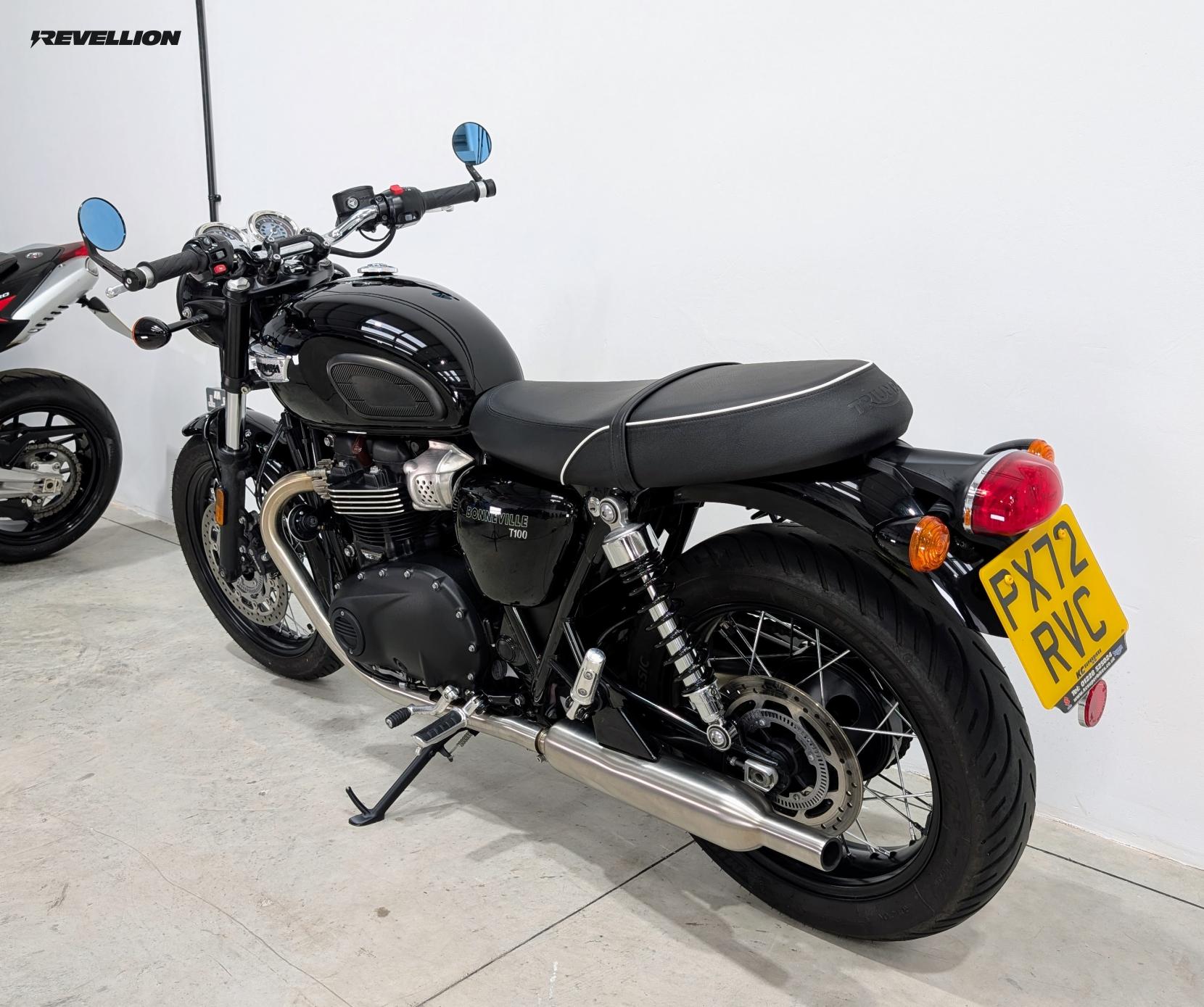 Triumph Bonneville T100 900 Roadster/Retro Petrol Manual Euro 5 (65 ps)