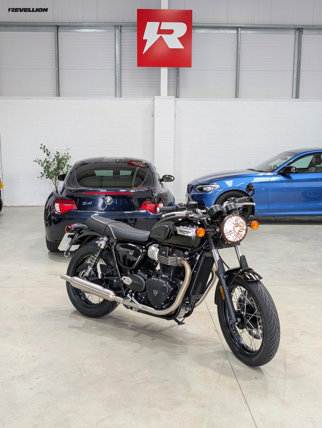Triumph Bonneville T100 900 Roadster/Retro Petrol Manual Euro 5 (65 ps)