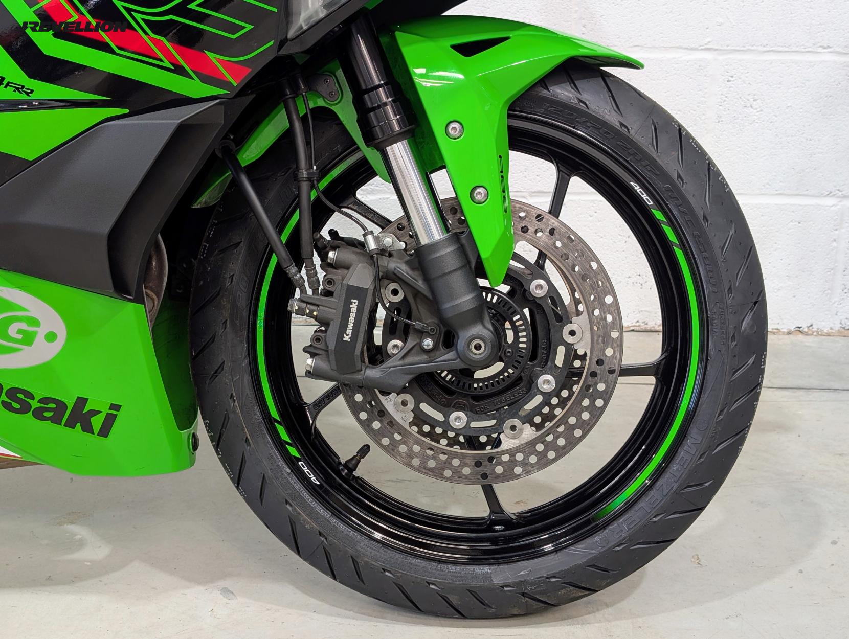 Kawasaki Ninja ZX-4RR 400 Super Sports Petrol Manual Euro 5 (77 ps)