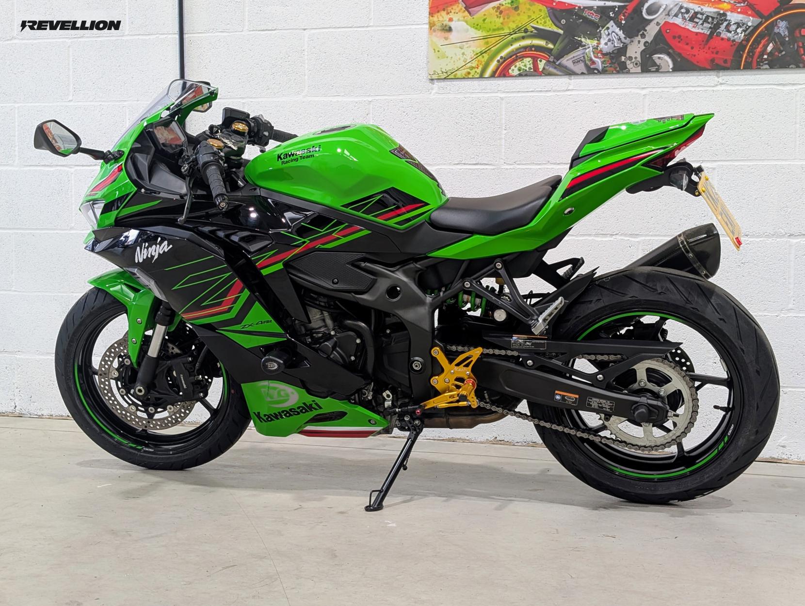 Kawasaki Ninja ZX-4RR 400 Super Sports Petrol Manual Euro 5 (77 ps)