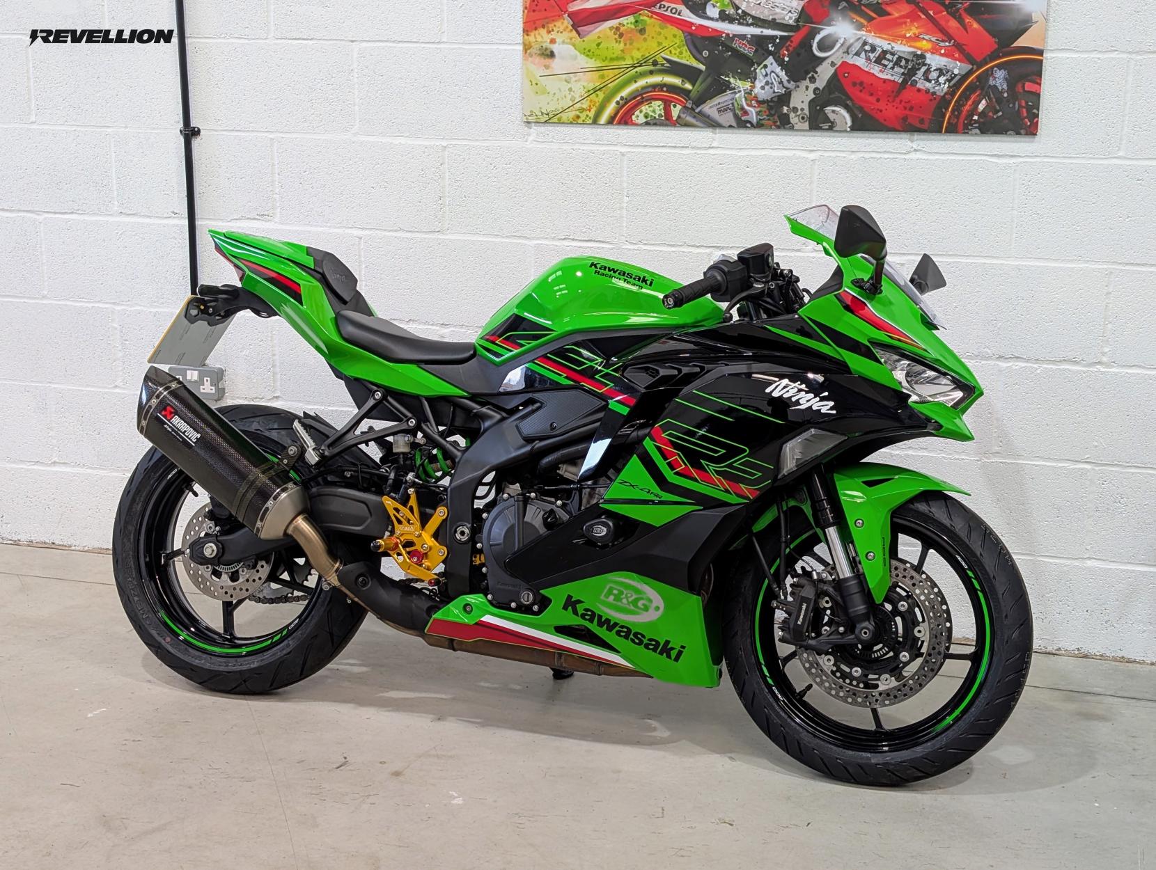 Kawasaki Ninja ZX-4RR 400 Super Sports Petrol Manual Euro 5 (77 ps)