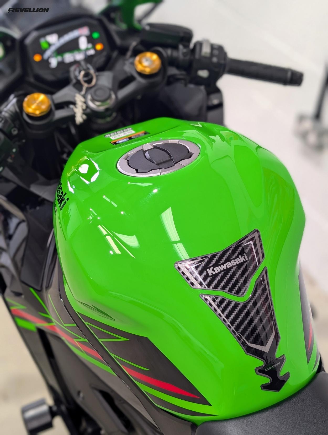 Kawasaki Ninja ZX-4RR 400 Super Sports Petrol Manual Euro 5 (77 ps)