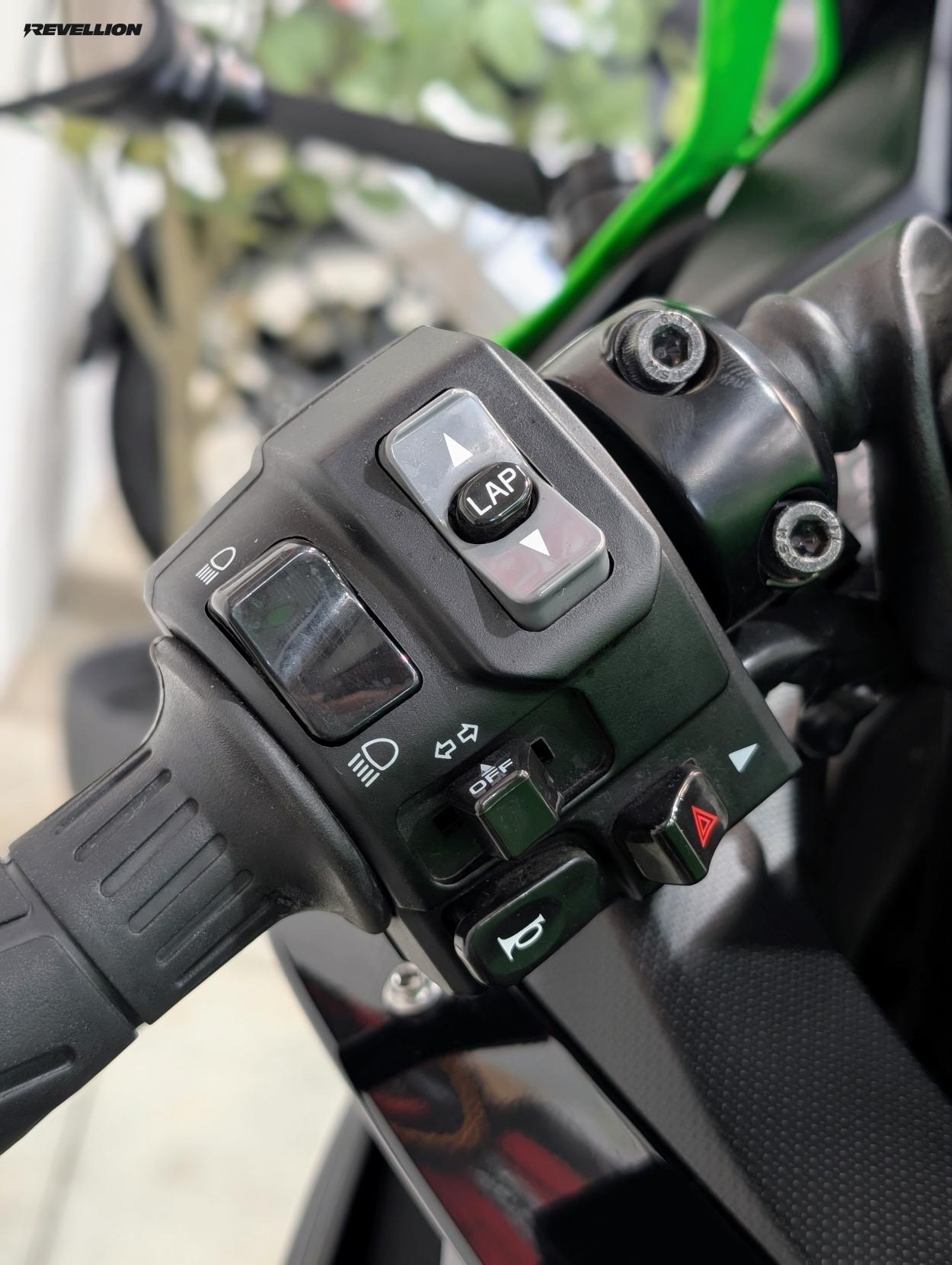 Kawasaki Ninja ZX-4RR 400 Super Sports Petrol Manual Euro 5 (77 ps)