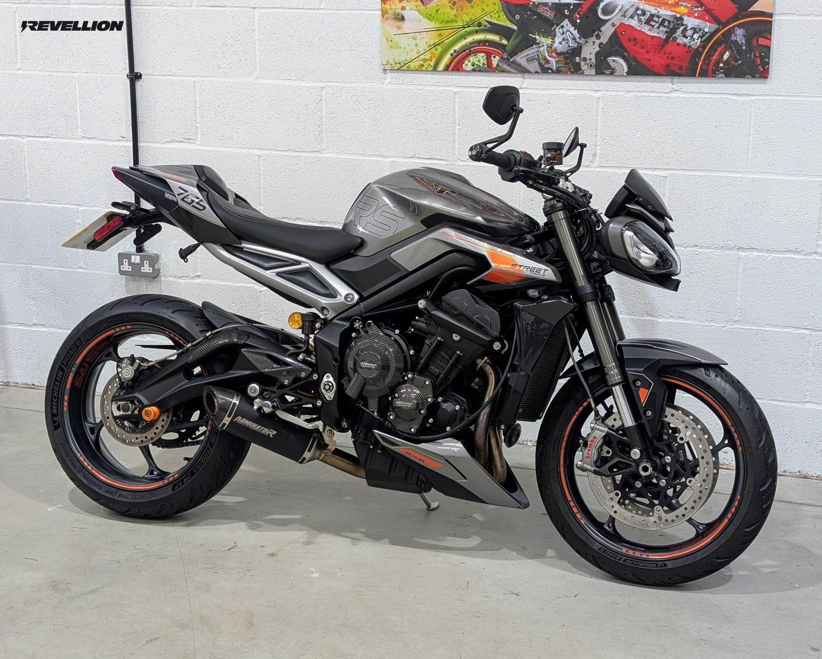 Triumph Street Triple 765 765 RS Naked Petrol Manual X-ring Euro 5 (131 ps)