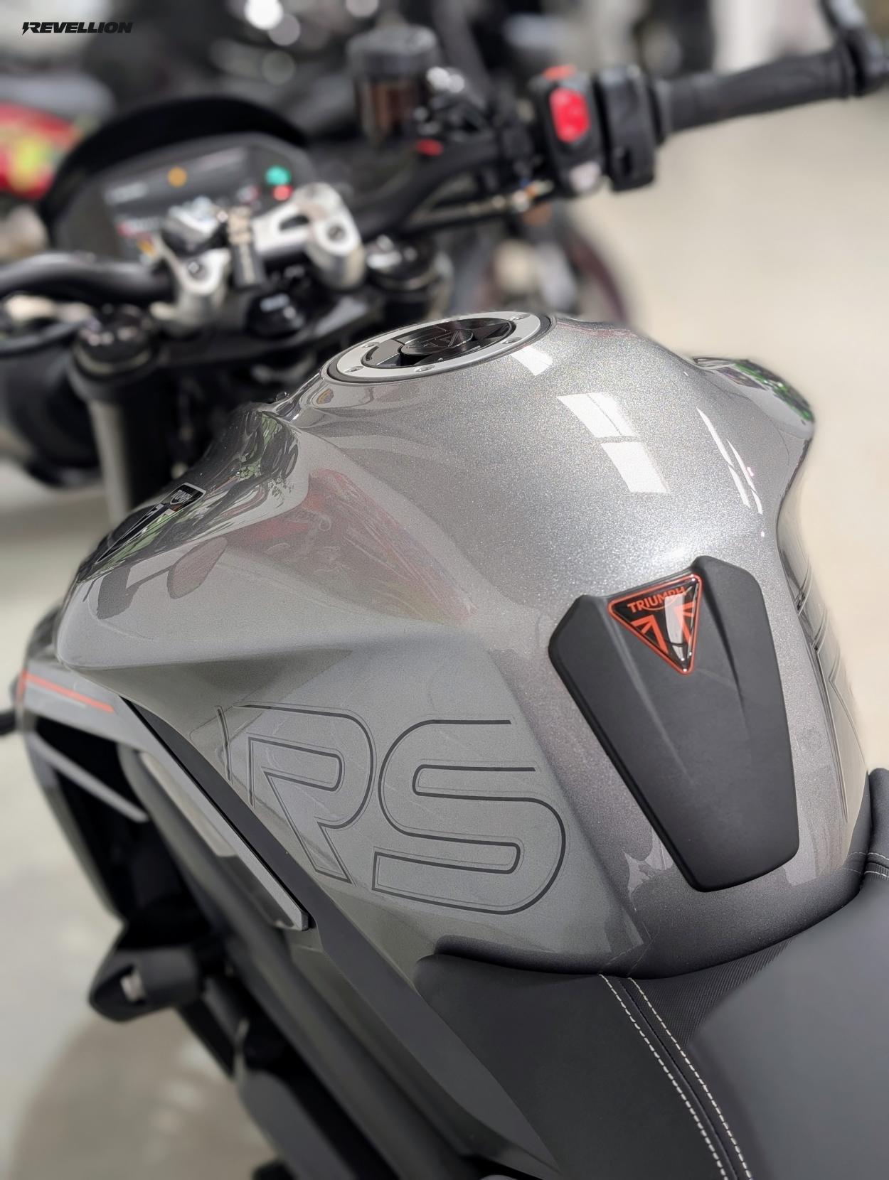 Triumph Street Triple 765 765 RS Naked Petrol Manual X-ring Euro 5 (131 ps)