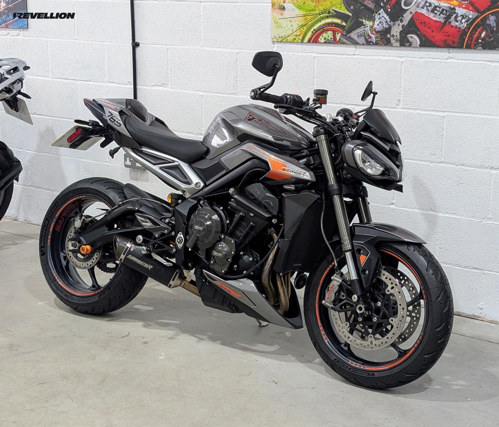 Triumph Street Triple 765 765 RS Naked Petrol Manual X-ring Euro 5 (131 ps)