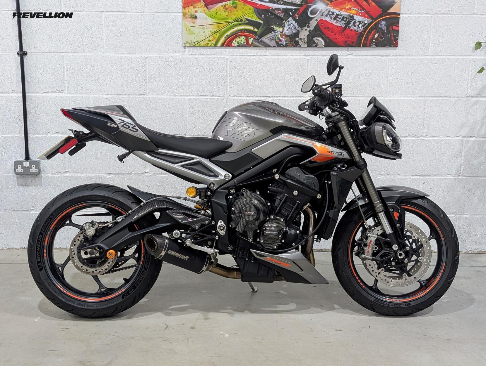 Triumph Street Triple 765 765 RS Naked Petrol Manual X-ring Euro 5 (131 ps)