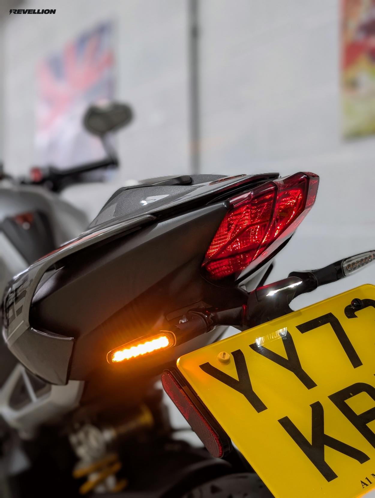 Triumph Street Triple 765 765 RS Naked Petrol Manual X-ring Euro 5 (131 ps)