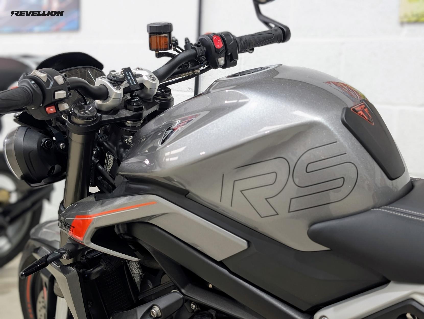 Triumph Street Triple 765 765 RS Naked Petrol Manual X-ring Euro 5 (131 ps)