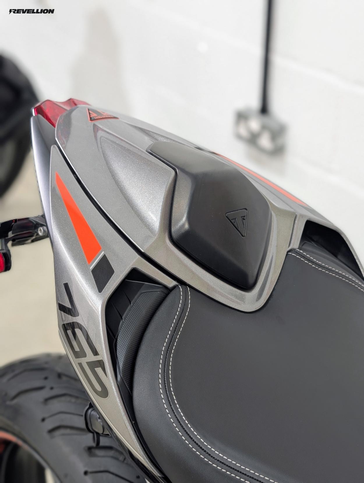 Triumph Street Triple 765 765 RS Naked Petrol Manual X-ring Euro 5 (131 ps)