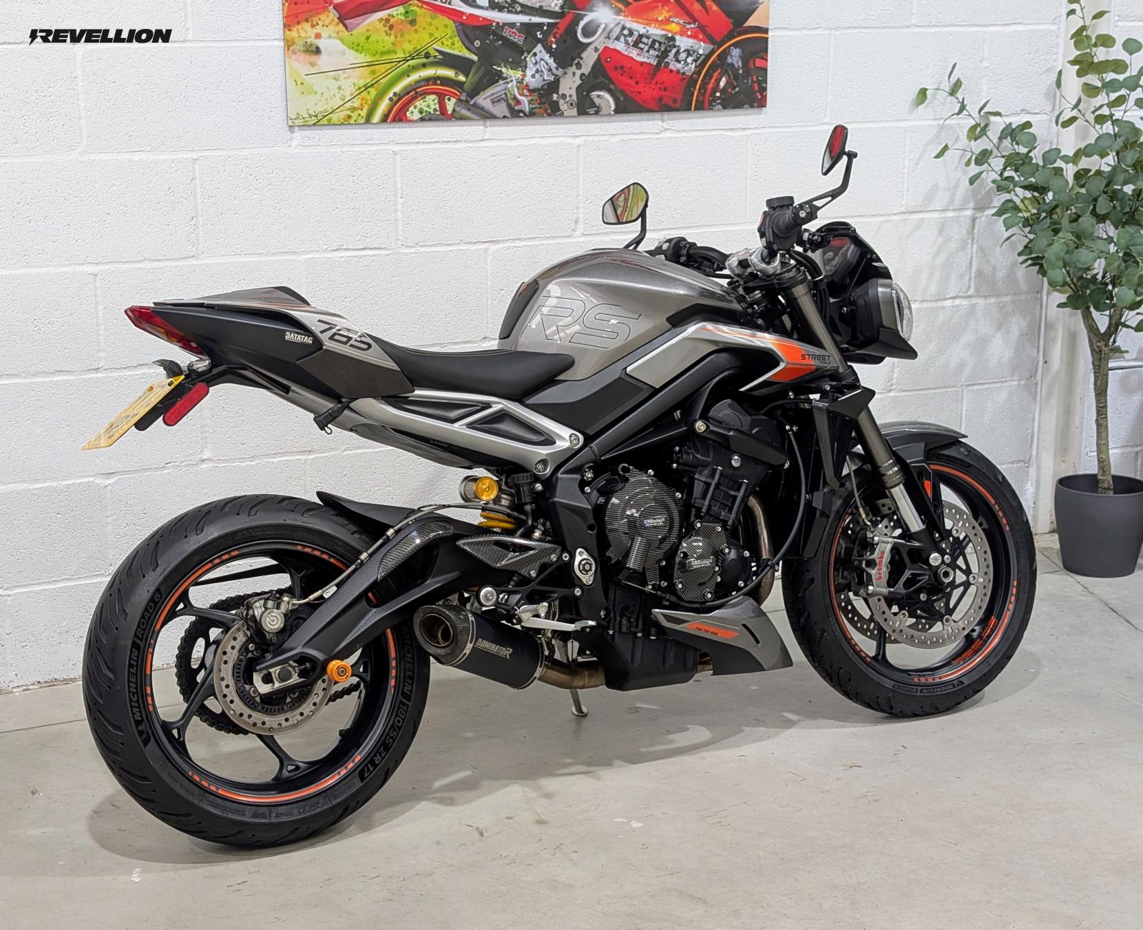 Triumph Street Triple 765 765 RS Naked Petrol Manual X-ring Euro 5 (131 ps)
