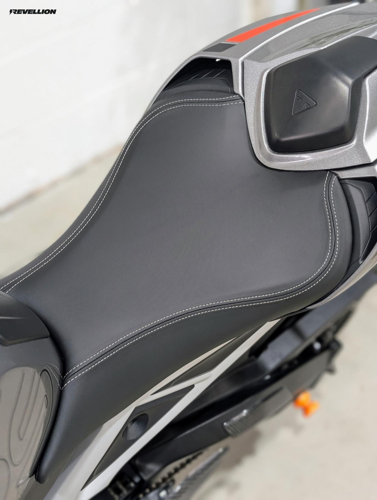 Triumph Street Triple 765 765 RS Naked Petrol Manual X-ring Euro 5 (131 ps)