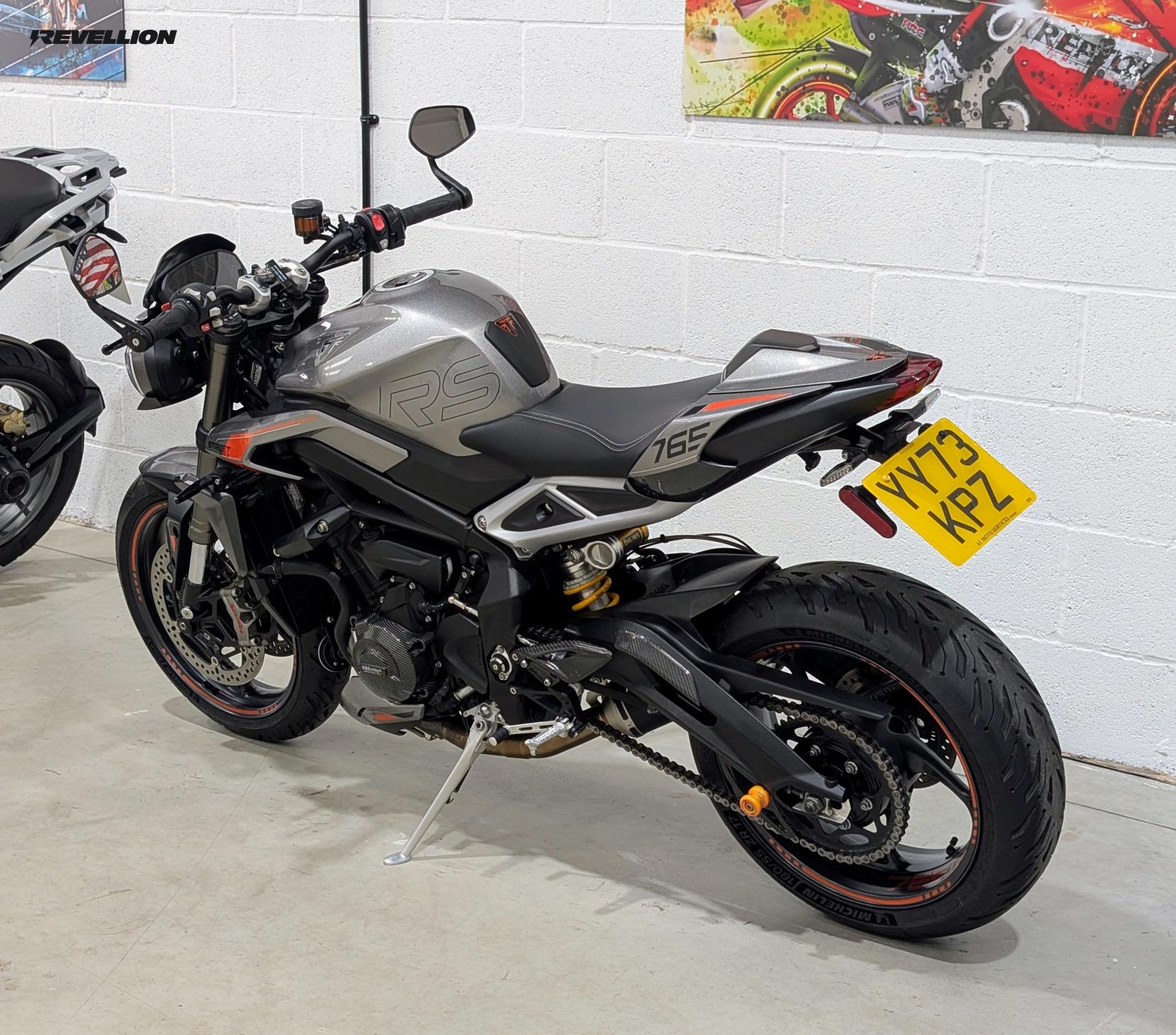 Triumph Street Triple 765 765 RS Naked Petrol Manual X-ring Euro 5 (131 ps)